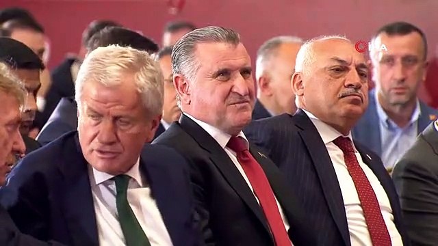 Şenol Güneş: 'Yabancı oyuncu yerli oynuyorsa, ben de yerli oyuncuyu yabancı yapabilmeliyim'