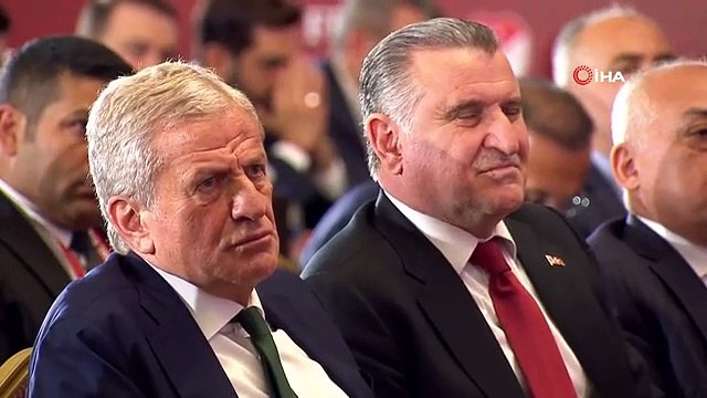 Şenol Güneş: 'Yabancı oyuncu yerli oynuyorsa, ben de yerli oyuncuyu yabancı yapabilmeliyim'