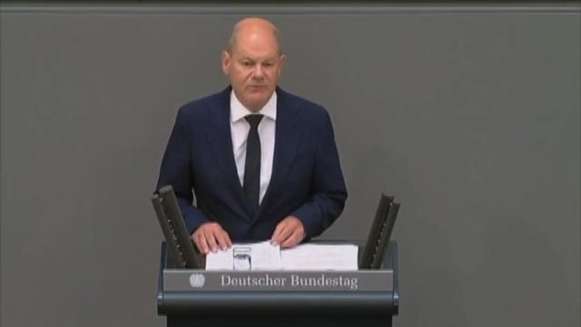 Scholz ai Paesi Nato: dare segnale da Vilnius con più armi all'Ucraina