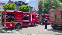 Uşak'ta 2 Katlı Apartmanın Çatısında Çıkan Yangın Paniğe Neden Oldu