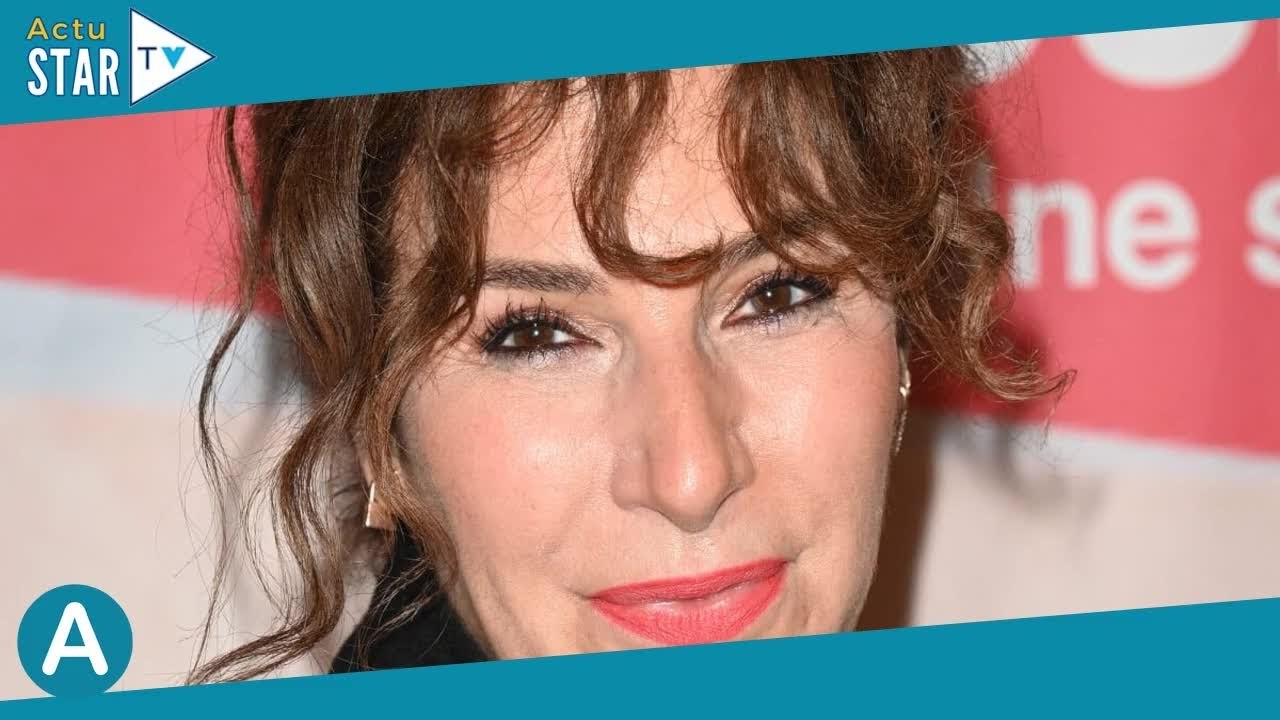 Quotidien : Une chroniqueuse de Yann Barthès pose en tenue très légère, les internautes sous le char