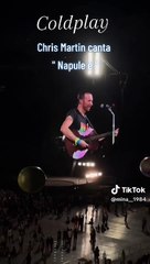 Coldplay a Napoli cantano "Napule è"