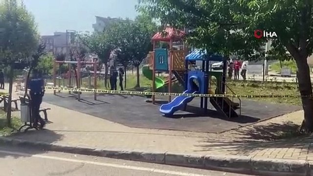 Combat au fusil de chasse sur le terrain de jeu： 2 blessés