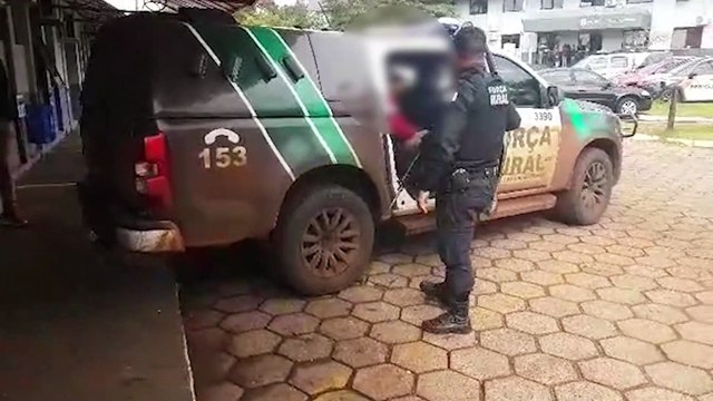 Homem que era procurado pela Justiça por porte de arma de fogo é detido em Juvinópolis