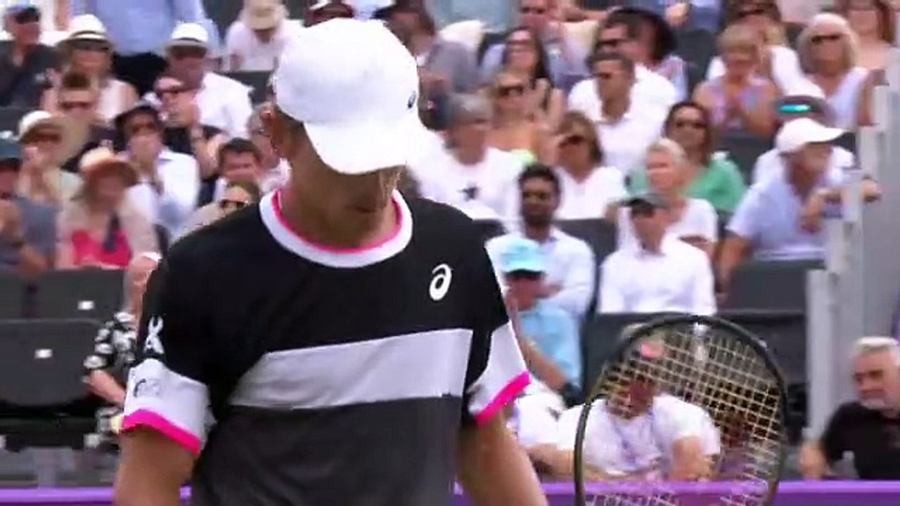 Schwartzman no pudo con De Miñaur y quedó eliminado en Queen's