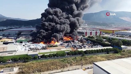 Manisa Valisi Karadeniz: "Yangının diğer fabrikalara sıçramaması için çalışıyoruz"