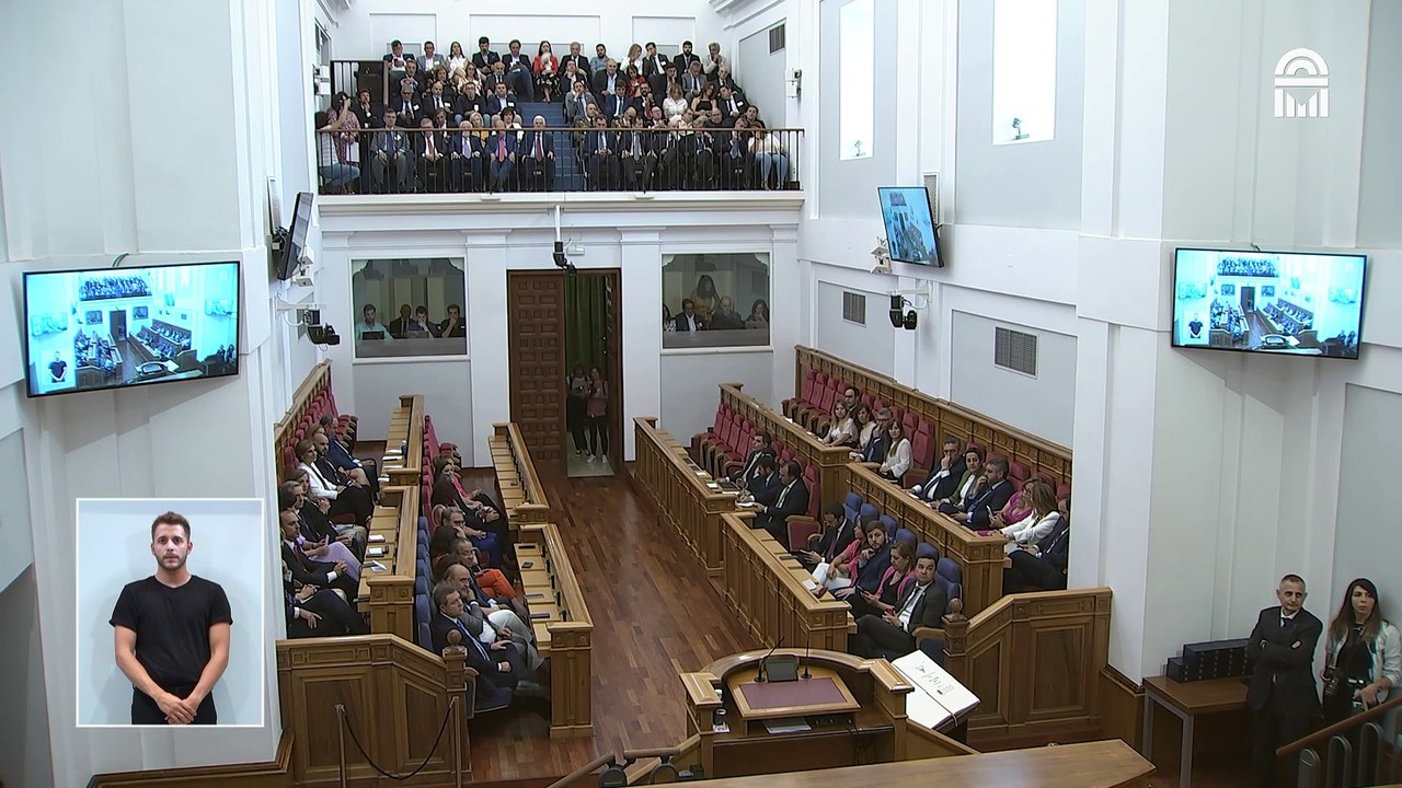 Bellido revalida su cargo de presidente de las Cortes en Castilla-La Mancha