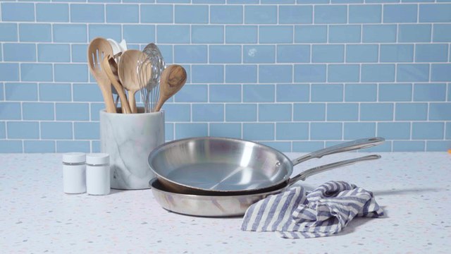 How to Clean Stainless Steel Pans
