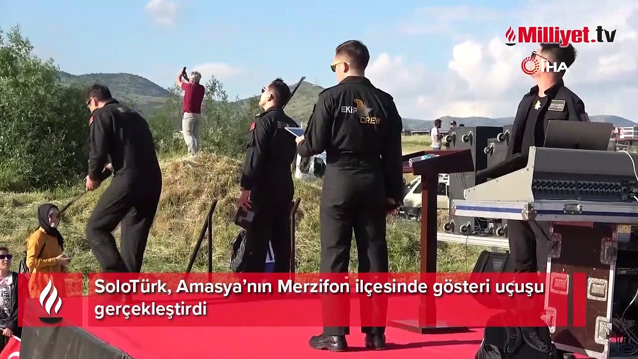 Amasya’da SoloTürk'ten gösteri uçuşu