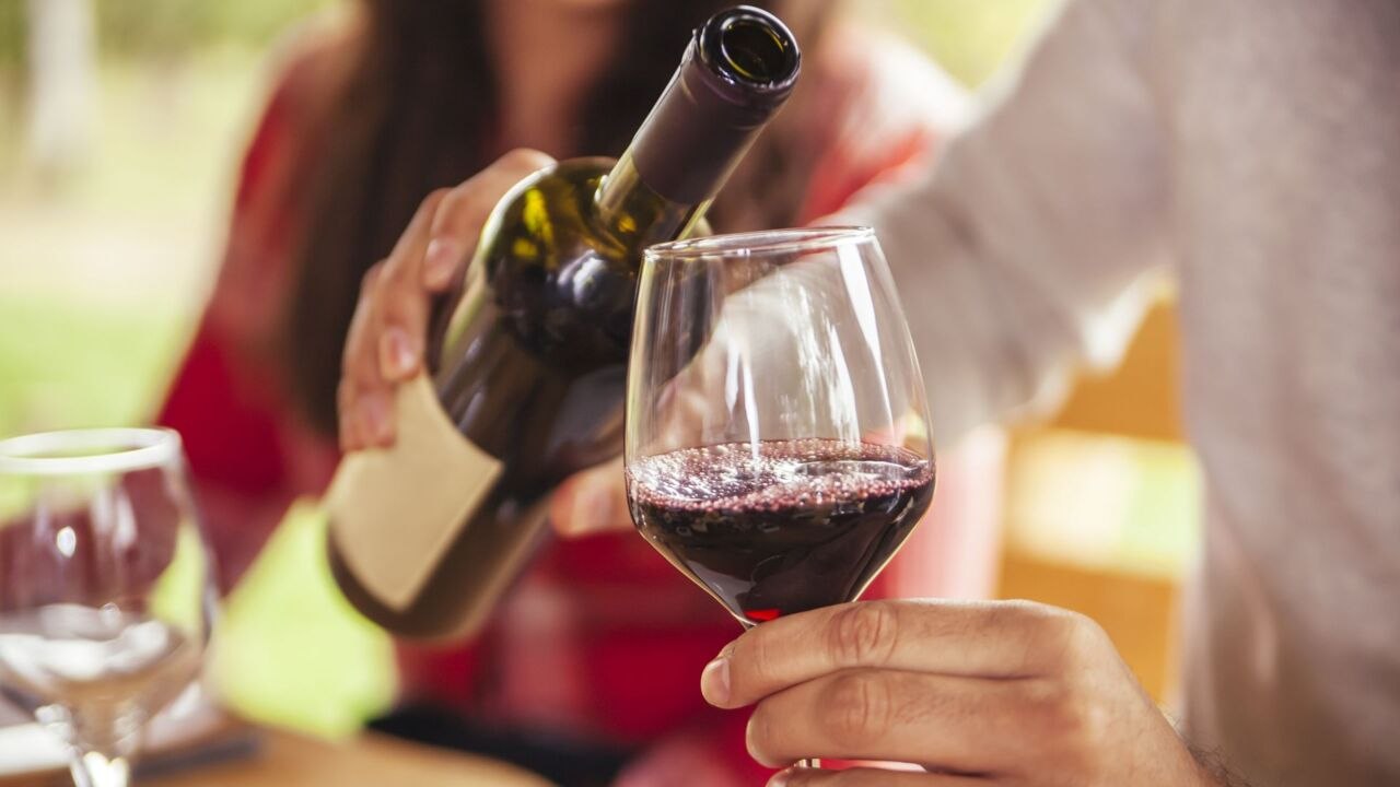 How to Write Wine Tasting Notes Like a Pro