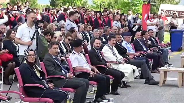 104 étudiants diplômés de la faculté de médecine de la KSBU