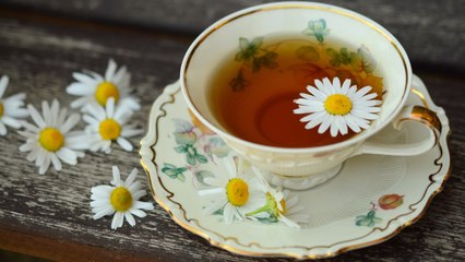 8 Chamomile Tea Benefits for Your Body and Mind