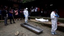 Un muerto, 4 heridos y 30 soldados retenidos deja una operación contra minería ilegal en Colombia