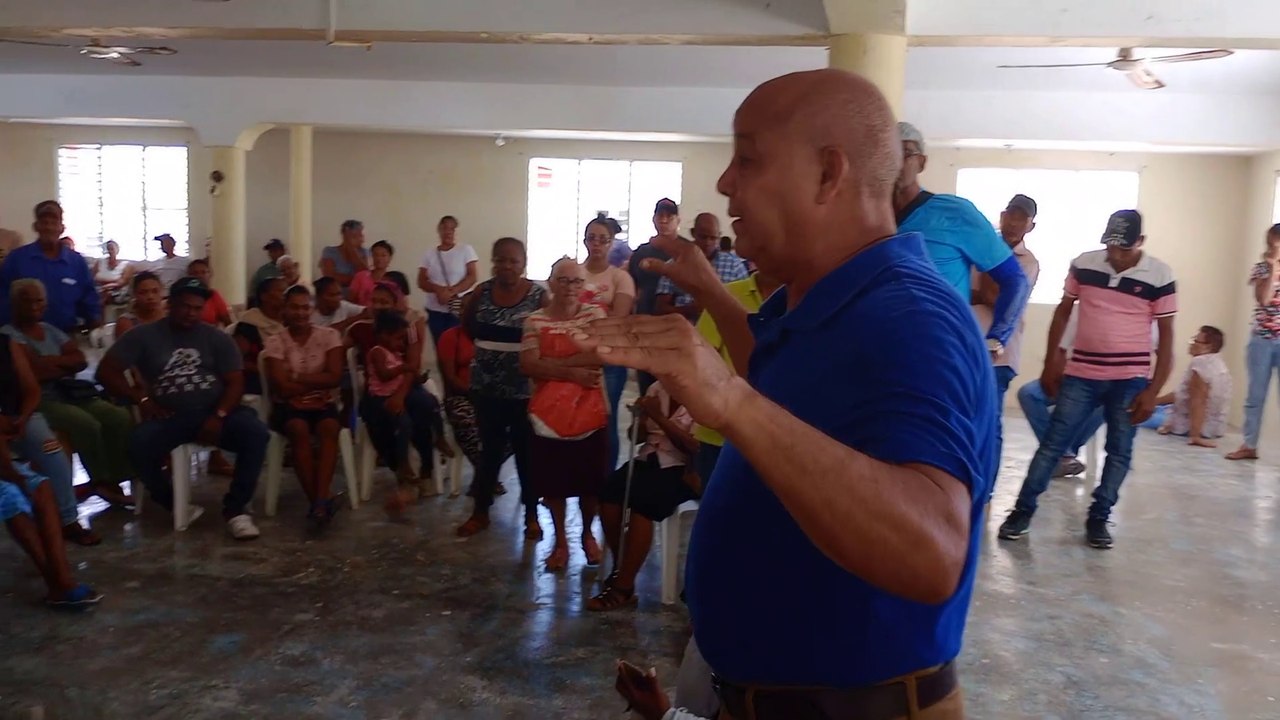 Entrega de raciones alimenticias