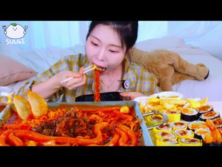 Download Video: ASMR MUKBANG Beef brisket noodles Tteokbokki, Kimbap combo, Butter garlic French fries.