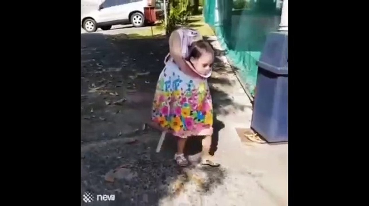 Girl without a head