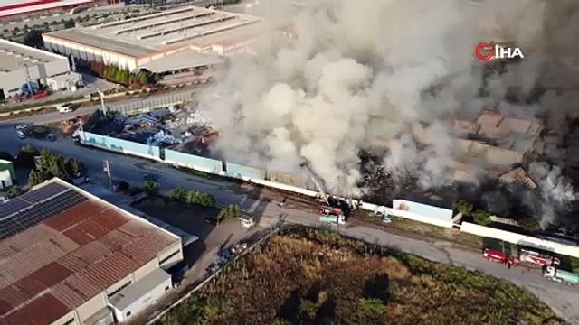 Manisa'daki fabrika yangını 16 saattir sürüyor, dumanlar İzmir'i kapladı!