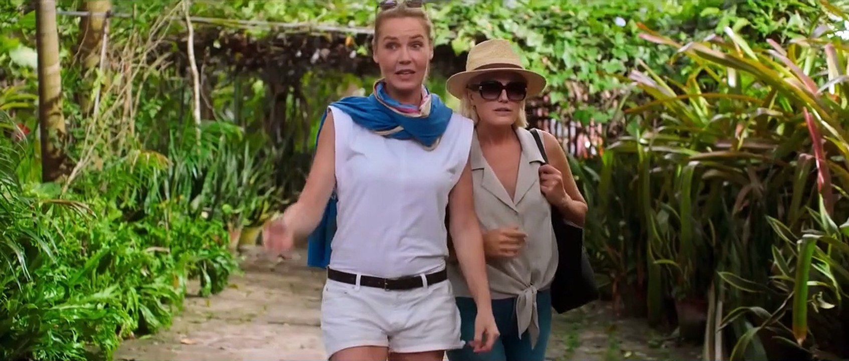 A Week In Paradise Trailer DF