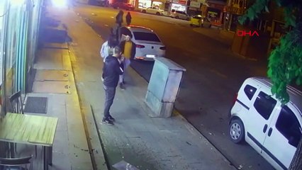 Erzurum'da kız arkadaşlarına laf attığı iddia edilen kişi bıçaklandı, hayatını kaybetti