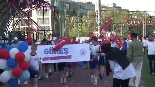 Kağıthane'de yaz spor okulları açıldı