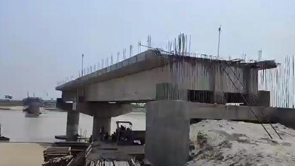 खगड़िया: बागमती नदी के जलस्तर में वृद्धि होने रुका पुल का निर्माण कार्य, देखें रिपोर्ट