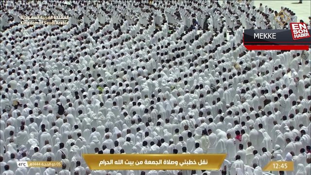 Hacı adayları Kurban Bayramı öncesi son cuma namazını Kabe'de kıldı