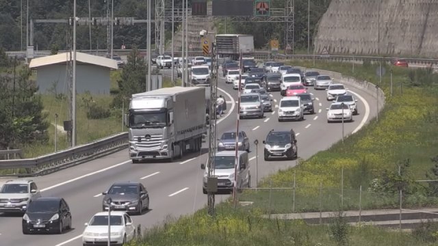 Anadolu Otoyolu'da bayram trafiği başladı