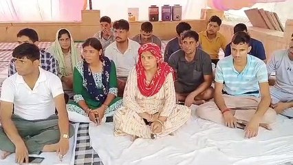 केंद्रीय कारागृह के जेल प्रहरी हड़ताल पर, देखे वीडियो