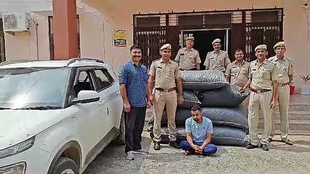 VIDEO : तीन साल से फरार आरोपी की कार से बरामद डोडा-पोस्त की खेप