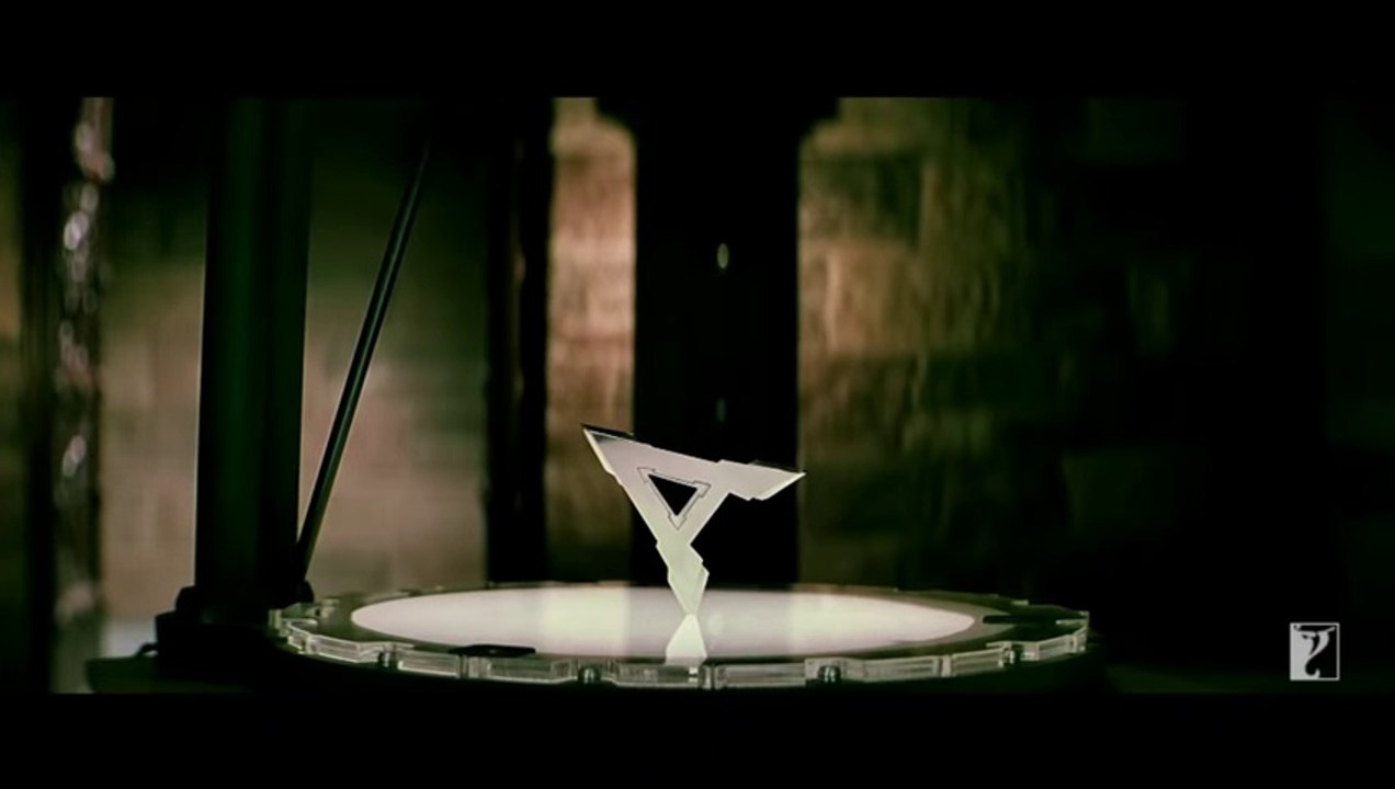 Antique Sword Robbery | Dhoom 2 | (2006) | Entertainment World