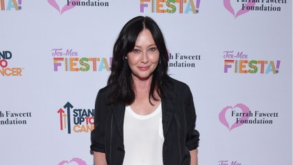 GALA VIDÉO - Shannen Doherty souriante : ces photos qui font chaud au coeur après le terrible diagnostic