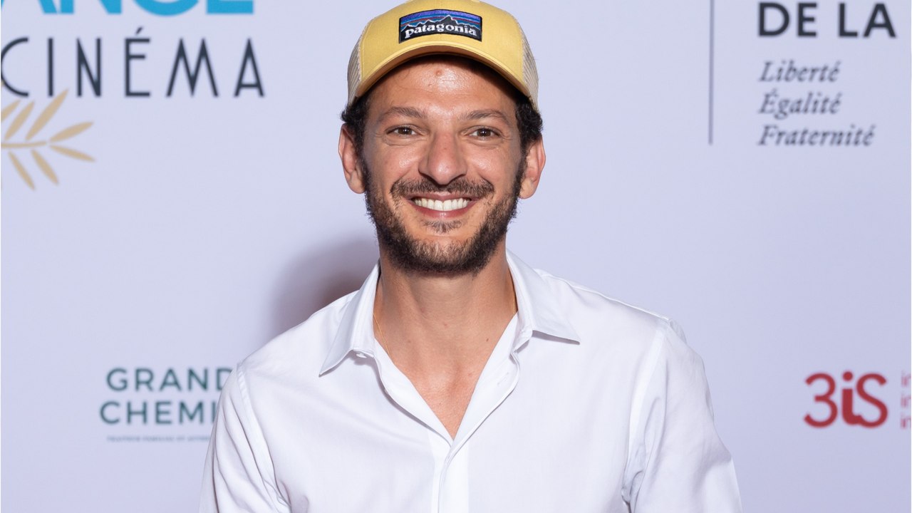 Voici - Vincent Dedienne : son anecdote improbable sur Hervé Vilard qui a fait hurler de rire Laurent Ruquier