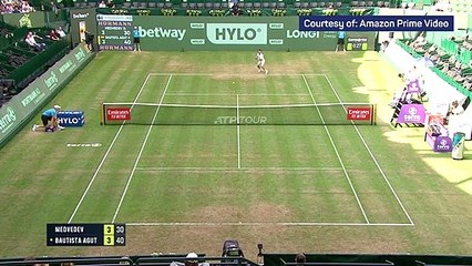 Bautista Agut takes out top seed Medvedev to reach Halle Open semi