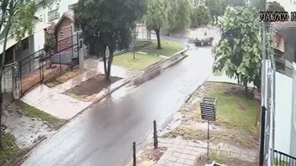 Por outro ângulo: veja colisão entre Corolla e Ranger