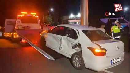 Erzincan’da iki otomobilin çarpıştığı kazada 12 kişi yaralandı