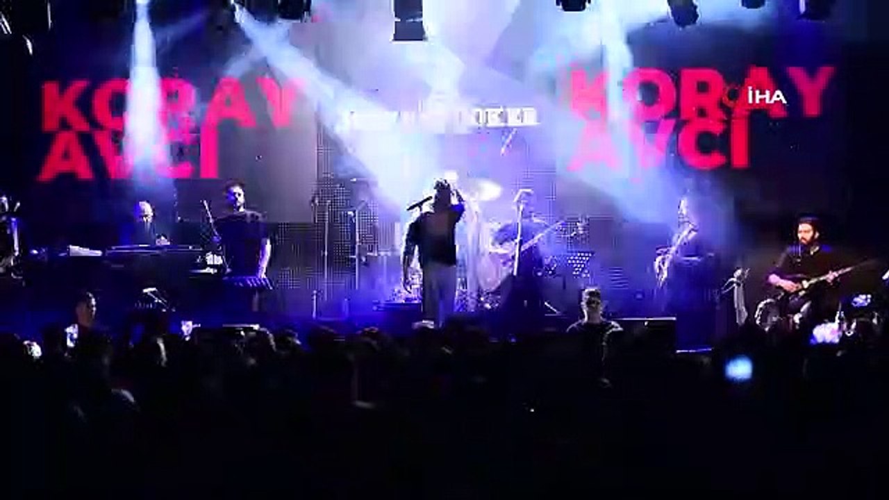 Koray Avcı a raconté l'histoire de sa nouvelle chanson : "Je voyage seul depuis des mois"