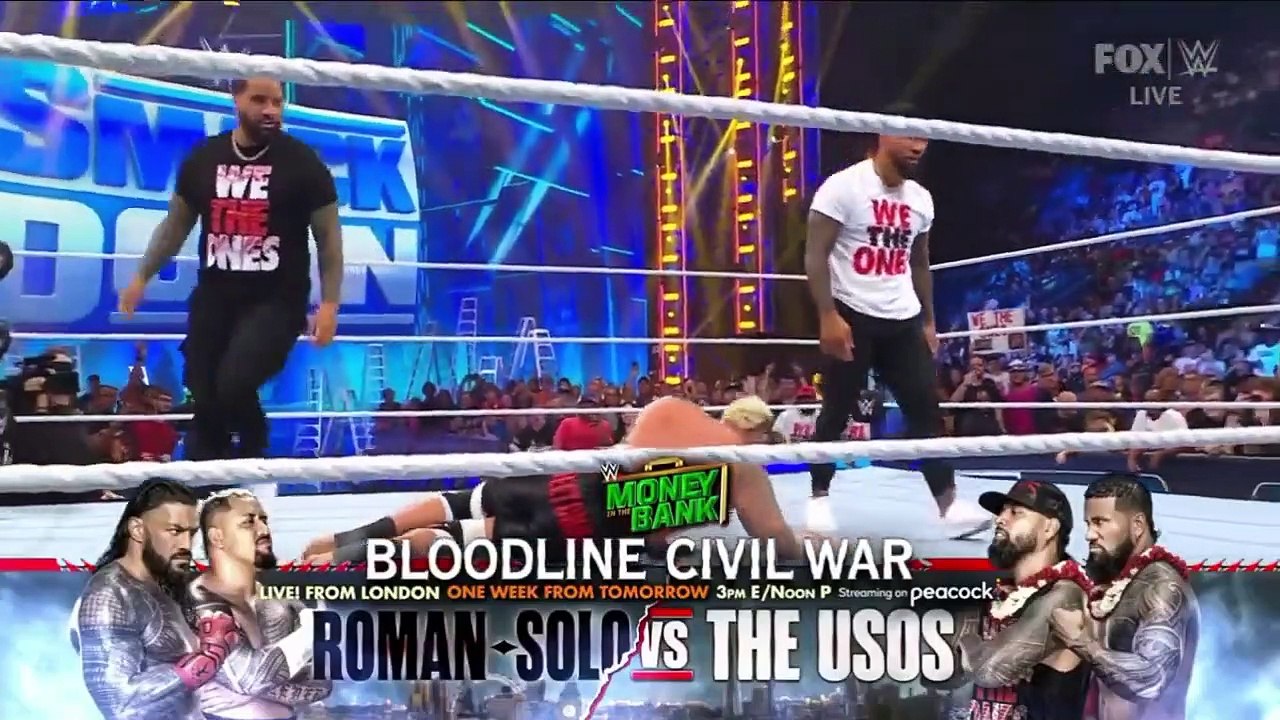 The Usos attacks Solo Sikoa - WWE SmackDown 6/23/2023
