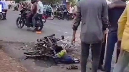 भीषण हादसे में मां बेटे की मौत, खून से सनी लाशों के उड़े चिथड़े