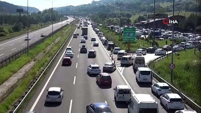 TEM Otoyolu Bolu geçişinde yumruk yumruğa yol verme kavgası