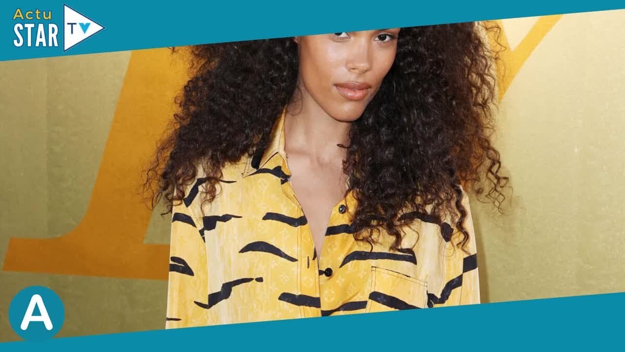 Tina Kunakey féline et (encore) en célibataire...