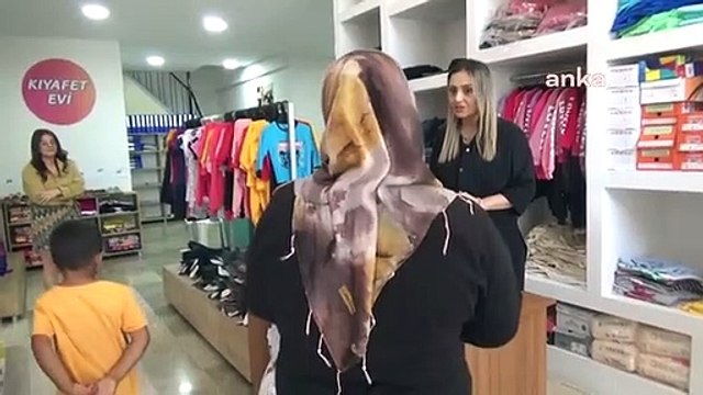 Mersin Büyükşehir Belediyesi Tarsus Kıyafet Evi'nden ihtiyaç sahibi ailelere bayramlık giysi yardımı