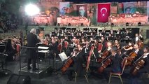 Cumhurbaşkanlığı Senfoni Orkestrası Laodikya'da müzik ziyafeti sundu