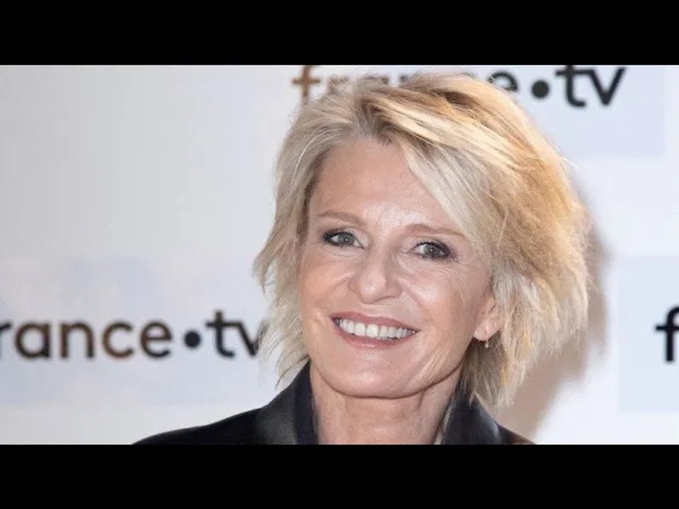 “Je lui fais un beau cadeau” :Sophie Davant réagit à l’arrivée de Julia Vignali dans Affaire conclue