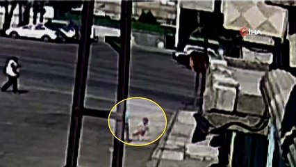 Balkondan düşen 4 yaşındaki çocuk şans eseri kurtuldu
