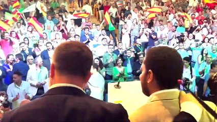 Así han recibido a Abascal en el primer acto de precampaña de VOX en Madrid