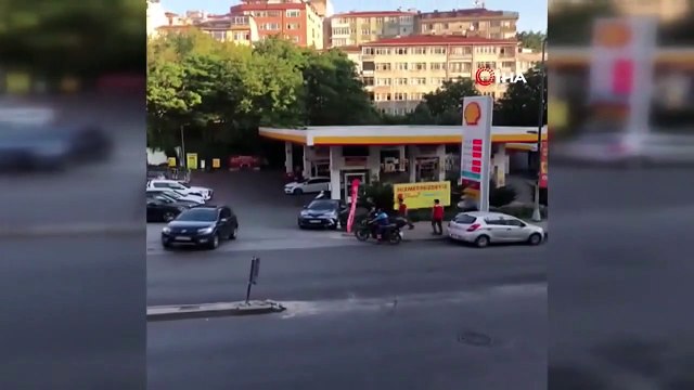 Combat dans une station-service à Üsküdar : une voiture renversée par des employés