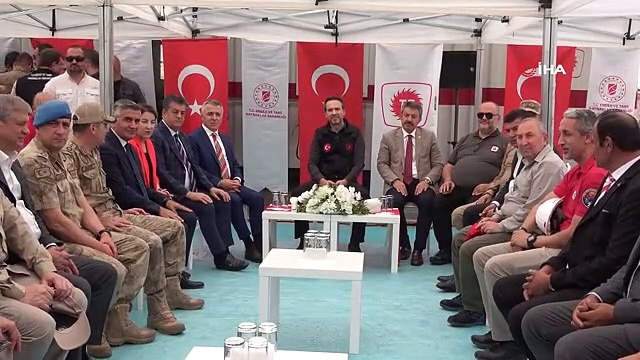 Enerji ve Tabii Kaynaklar Bakanı Alparslan Bayraktar Gabar Dağı Şehit Esma Çevik petrol sahasında incelemelerde bulundu