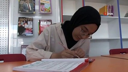 Un étudiant survivant du tremblement de terre classé premier en Türkiye dans LGS