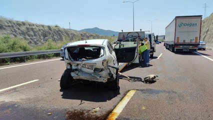Lüks araç makas attı, otoyol birbirine girdi