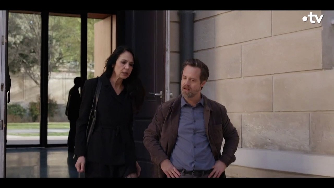 Un Si Grand Soleil : Claudine se fait insulter et ferme son clapet !